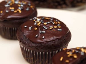 muffin con cioccolato sopra