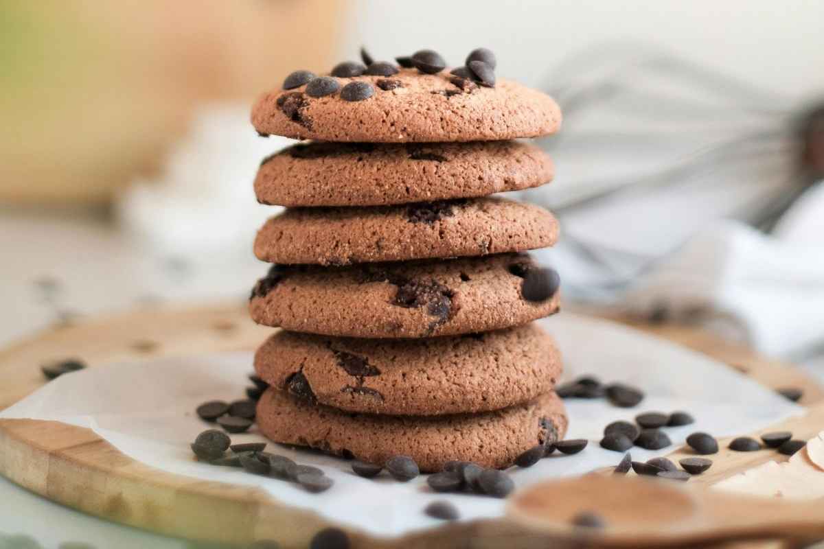 biscotti con gocce di cioccolato croccanti