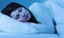 ragazza che dorme