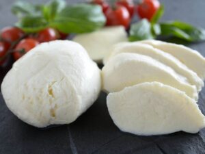 mozzarelle fresche a fette